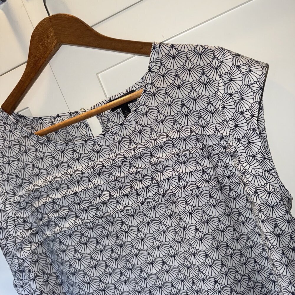 The Limited Womens Sz Large Keyhole Back Blouse Geometric Layered Blouse - Picture 4 of 14